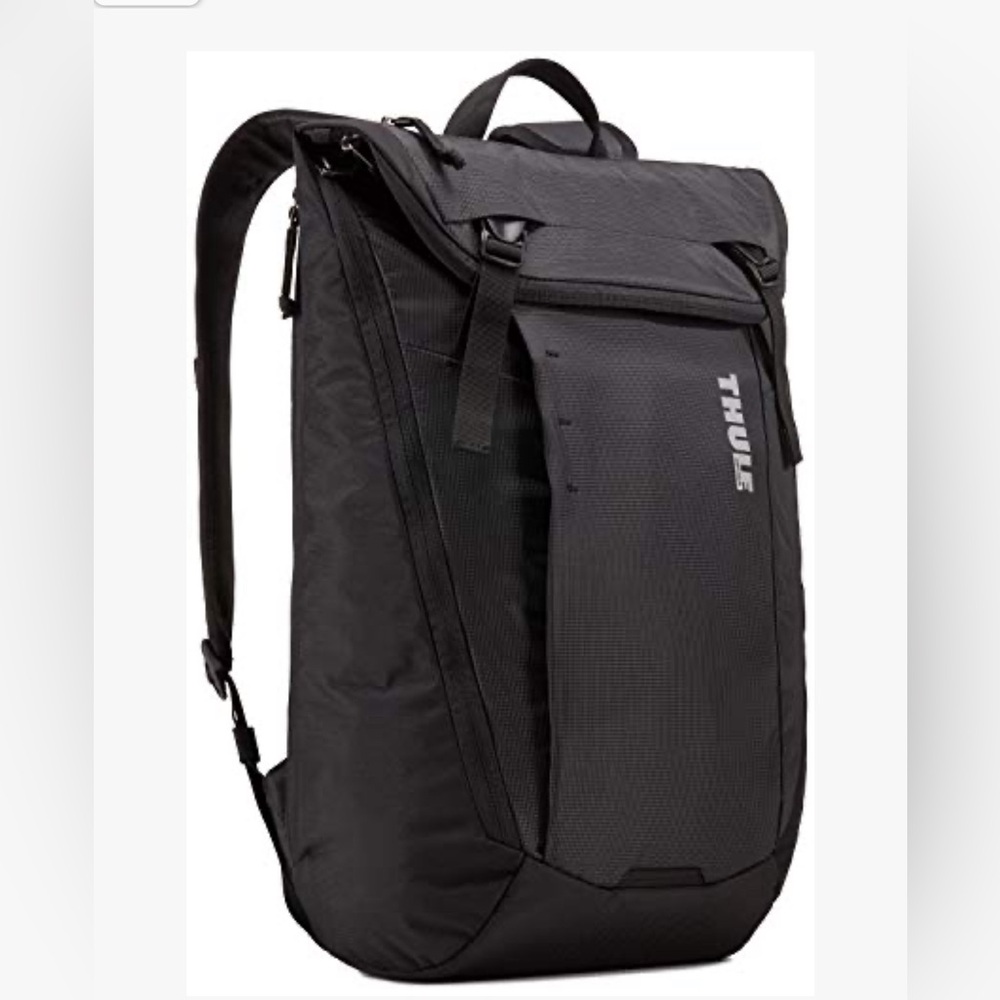 Thule - EnRoute Backpack 20L, holds up to a 15" laptop - Black